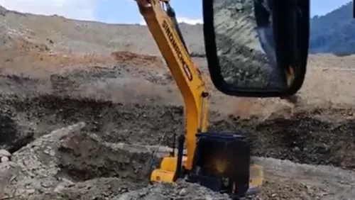 Utilisation de la pelle sur chenilles ZG385