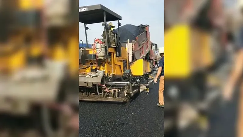 Finisseur d’asphalte sur chenilles GYA4500
