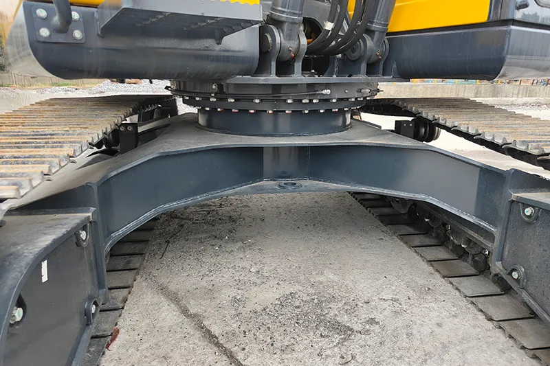 Pelle sur Chenilles ZG150