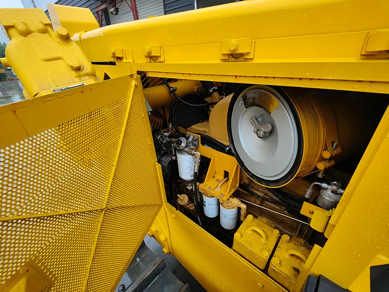 Bulldozer hydraulique sur chenilles YD320