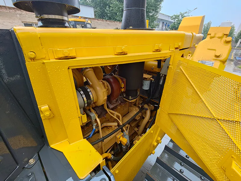 Bulldozer hydraulique sur chenilles YD320