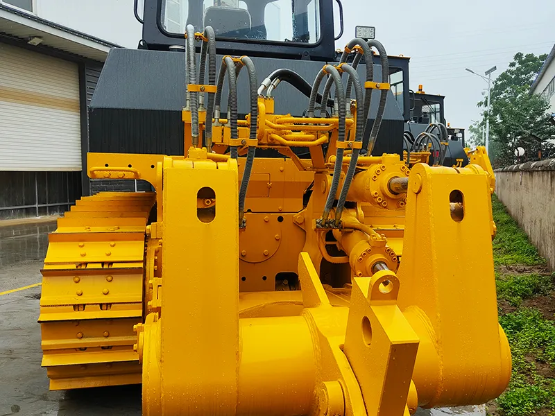 Bulldozer hydraulique sur chenilles YD320
